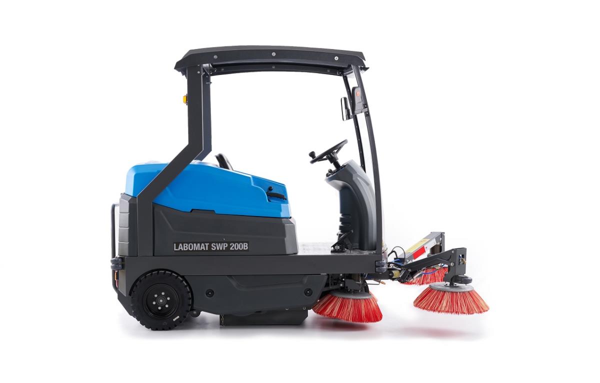 Labomat SWP 200B Binicili Akülü Süpürücü